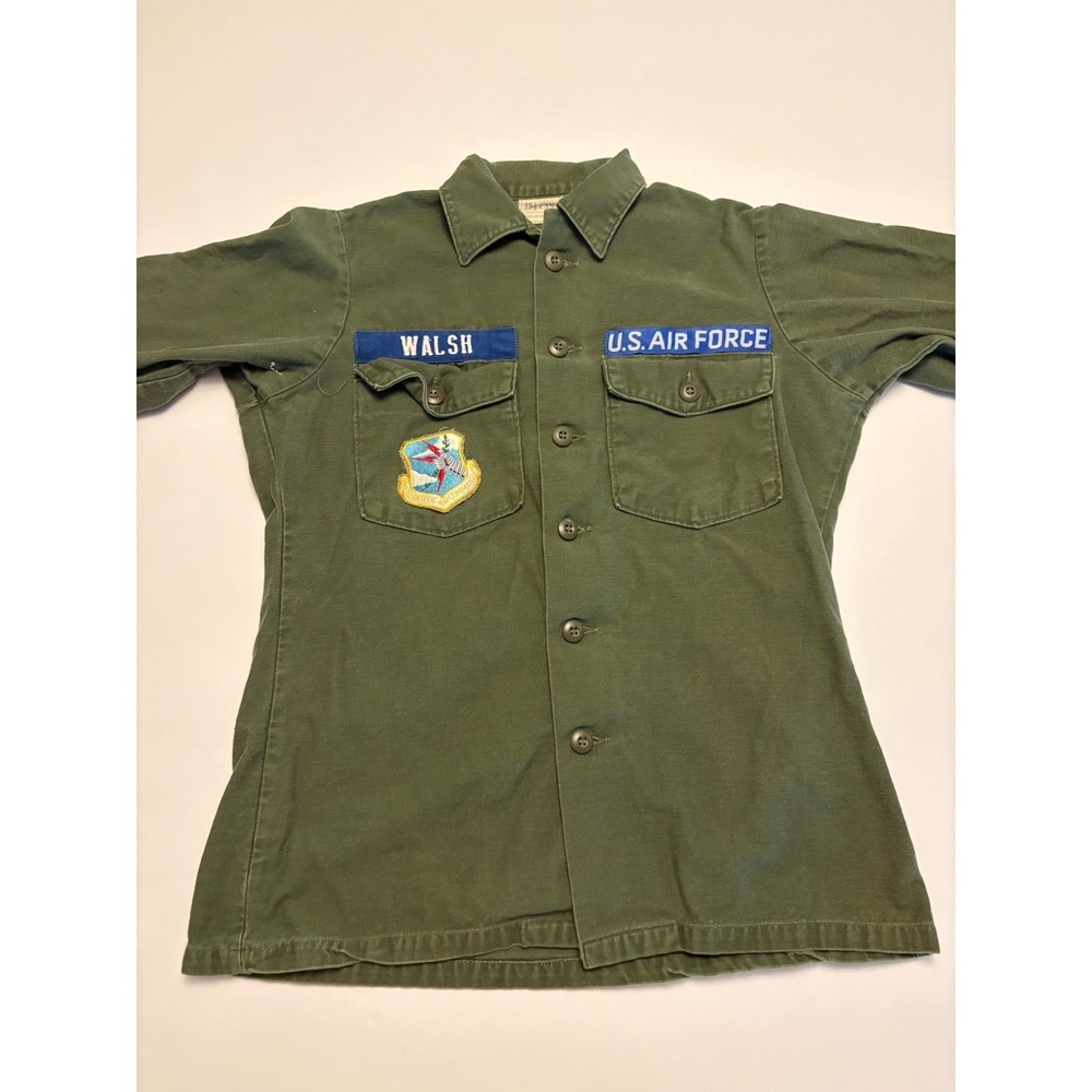 US Air Force Military Utility Shirt Mens 15.5x35 Green Excellent OG-107 Patches